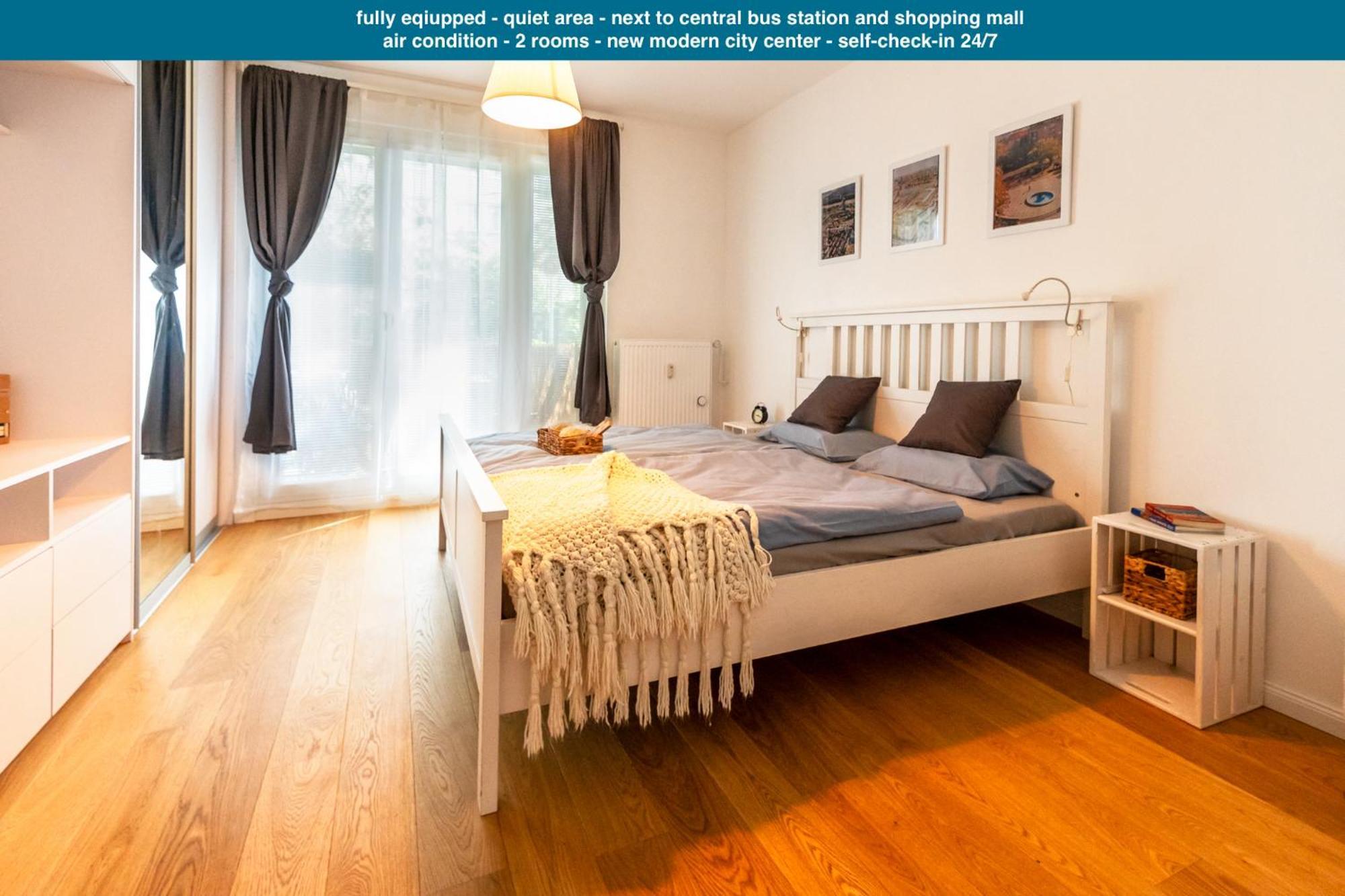 Quiet Apartment In New City Center, Nivy Bratislava Buitenkant foto